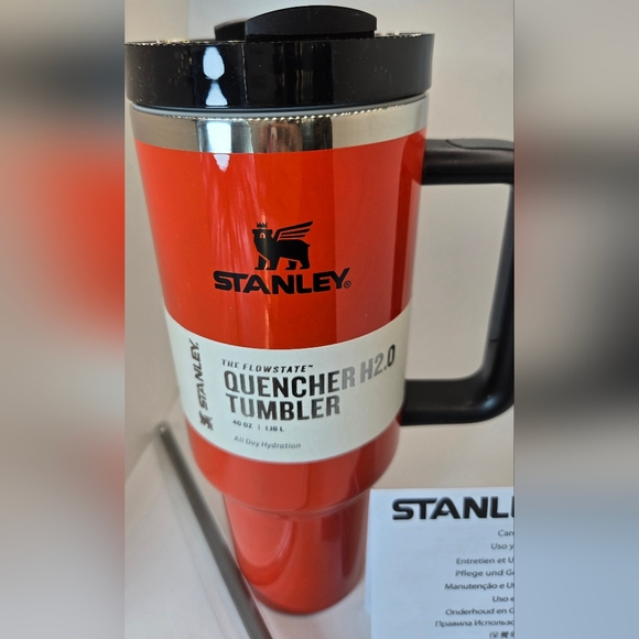 Stanley Vibrant Neon Red Quencher H2.0 40oz Tumbler - Picture 4 of 7